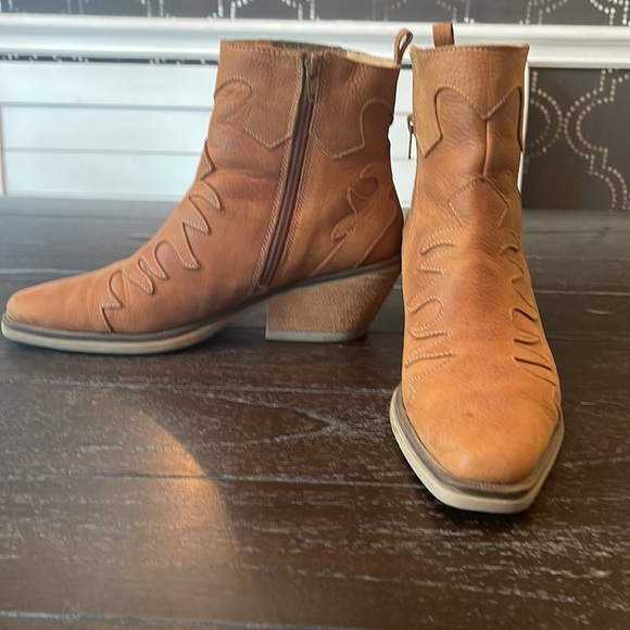 Bespoke Argentine Brown Leather Booties with Detailed Design, Zipper, Gores - Picture 3 of 15